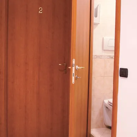 59 ستيبس تريفي 4* روما